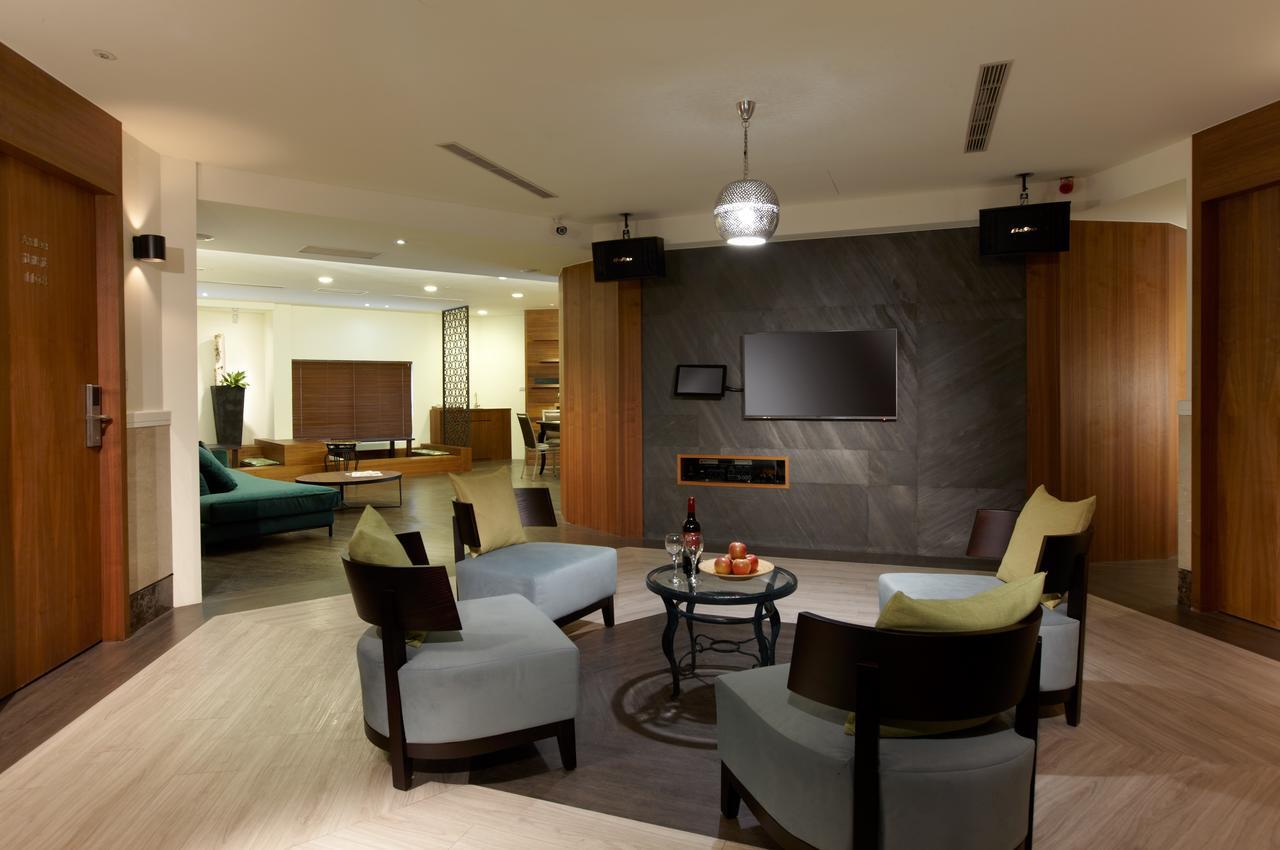 หยางหมิง ซานเทียนไล้ รีสอร์ต แอนด์ สปา Hotel จินซาน ภายนอก รูปภาพ