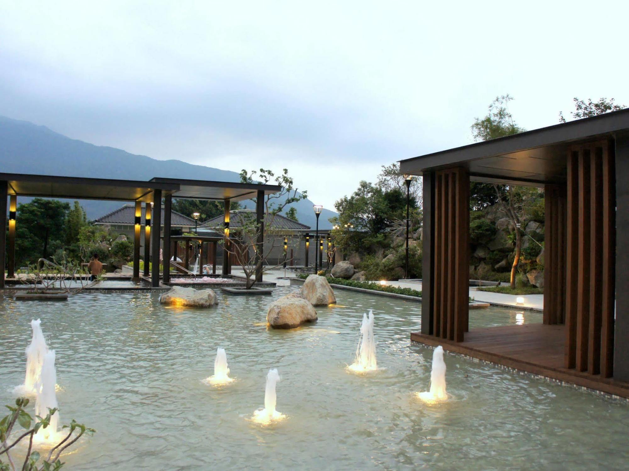 หยางหมิง ซานเทียนไล้ รีสอร์ต แอนด์ สปา Hotel จินซาน ภายนอก รูปภาพ