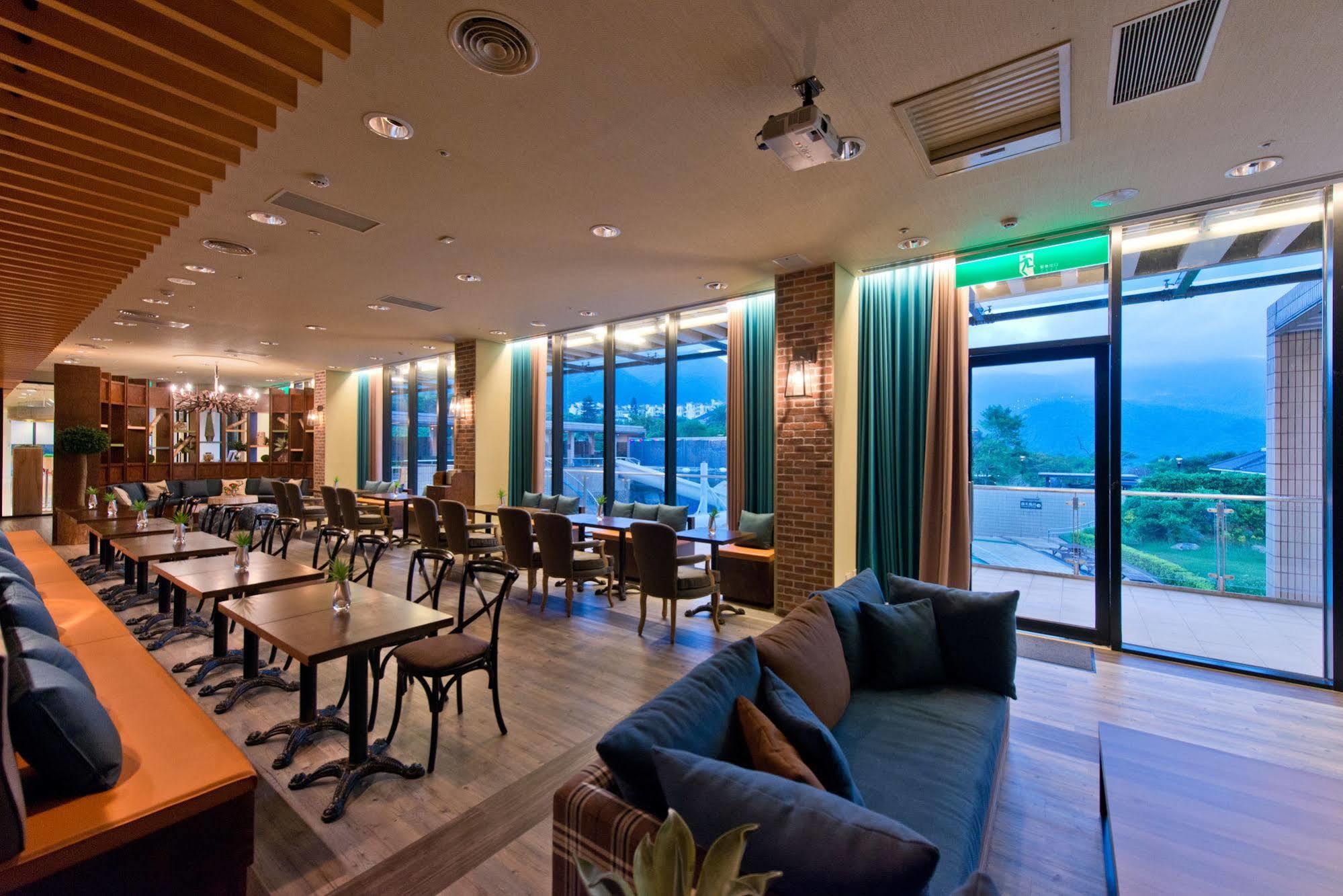 หยางหมิง ซานเทียนไล้ รีสอร์ต แอนด์ สปา Hotel จินซาน ภายนอก รูปภาพ