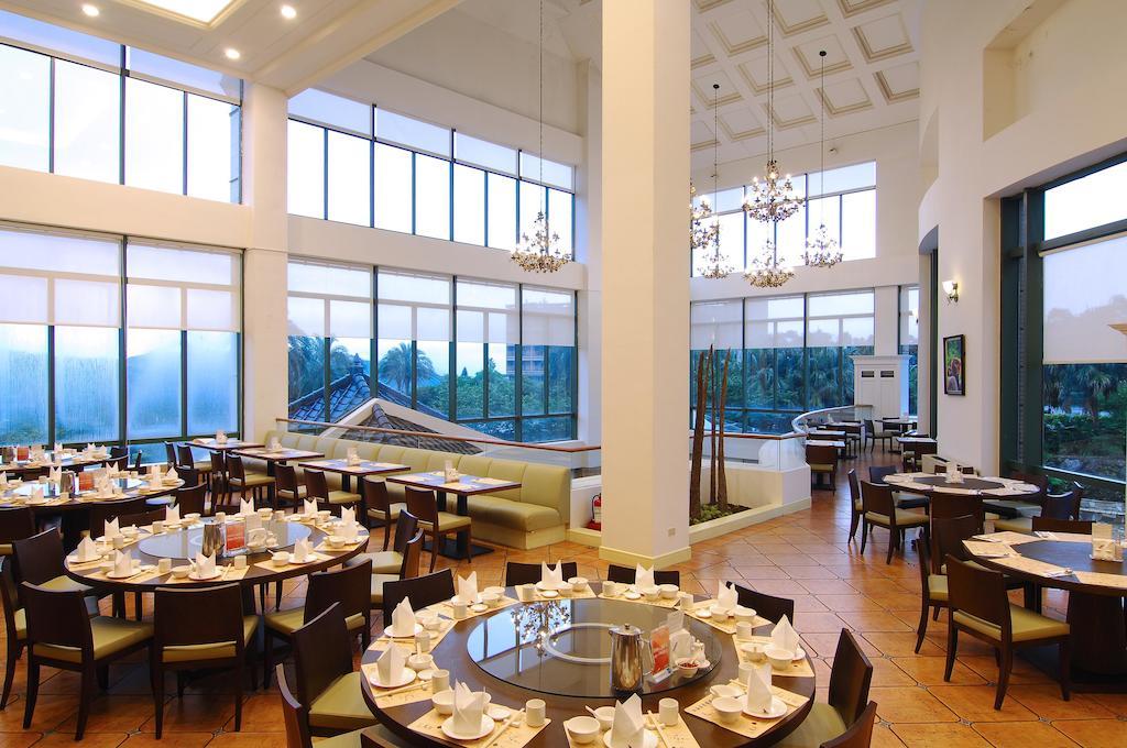 หยางหมิง ซานเทียนไล้ รีสอร์ต แอนด์ สปา Hotel จินซาน ภายนอก รูปภาพ