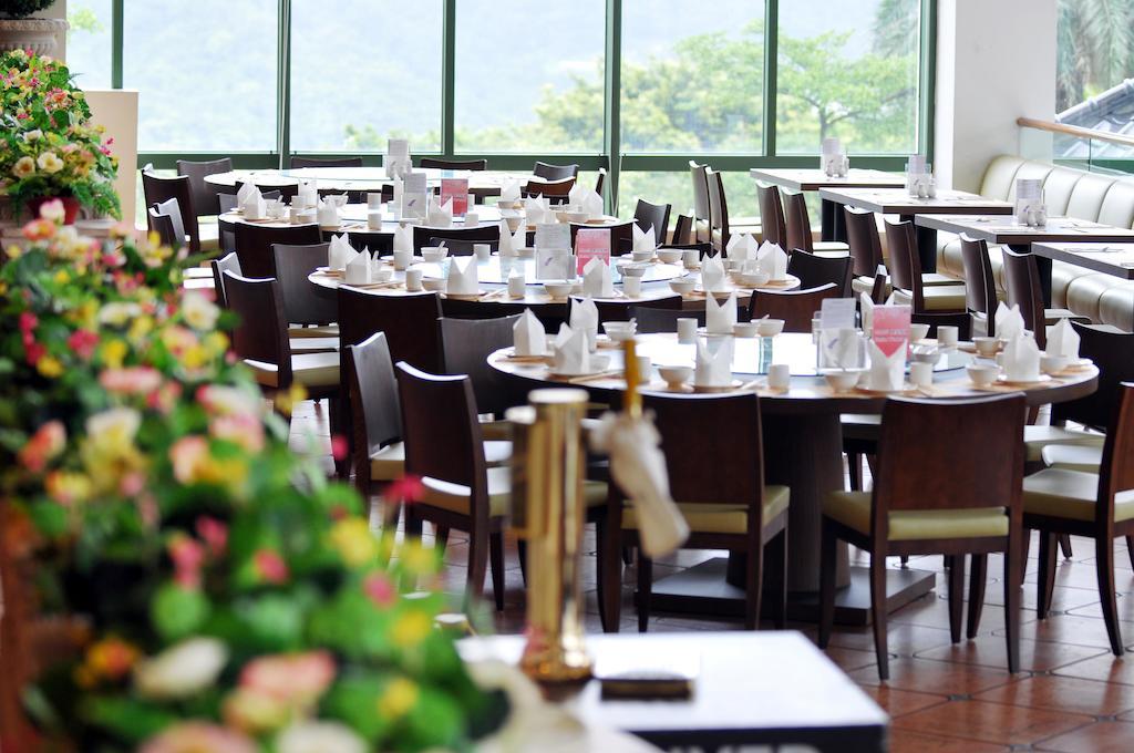 หยางหมิง ซานเทียนไล้ รีสอร์ต แอนด์ สปา Hotel จินซาน ภายนอก รูปภาพ