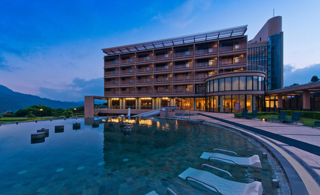 หยางหมิง ซานเทียนไล้ รีสอร์ต แอนด์ สปา Hotel จินซาน ภายนอก รูปภาพ