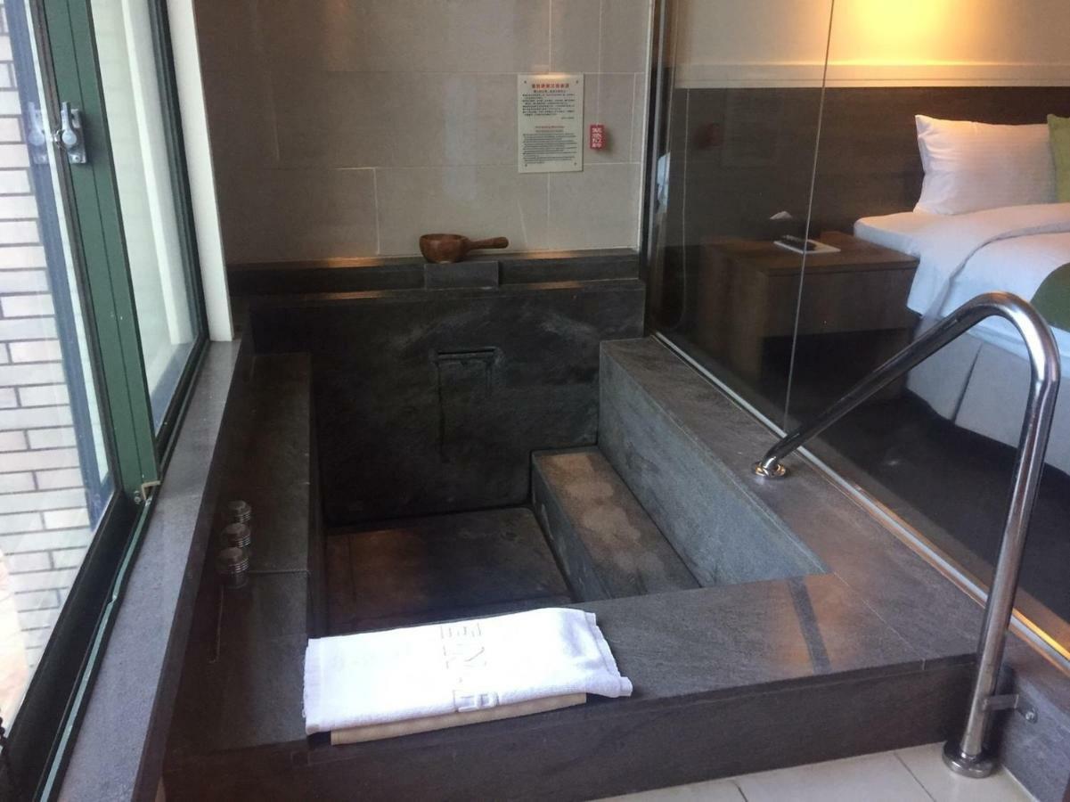 หยางหมิง ซานเทียนไล้ รีสอร์ต แอนด์ สปา Hotel จินซาน ภายนอก รูปภาพ