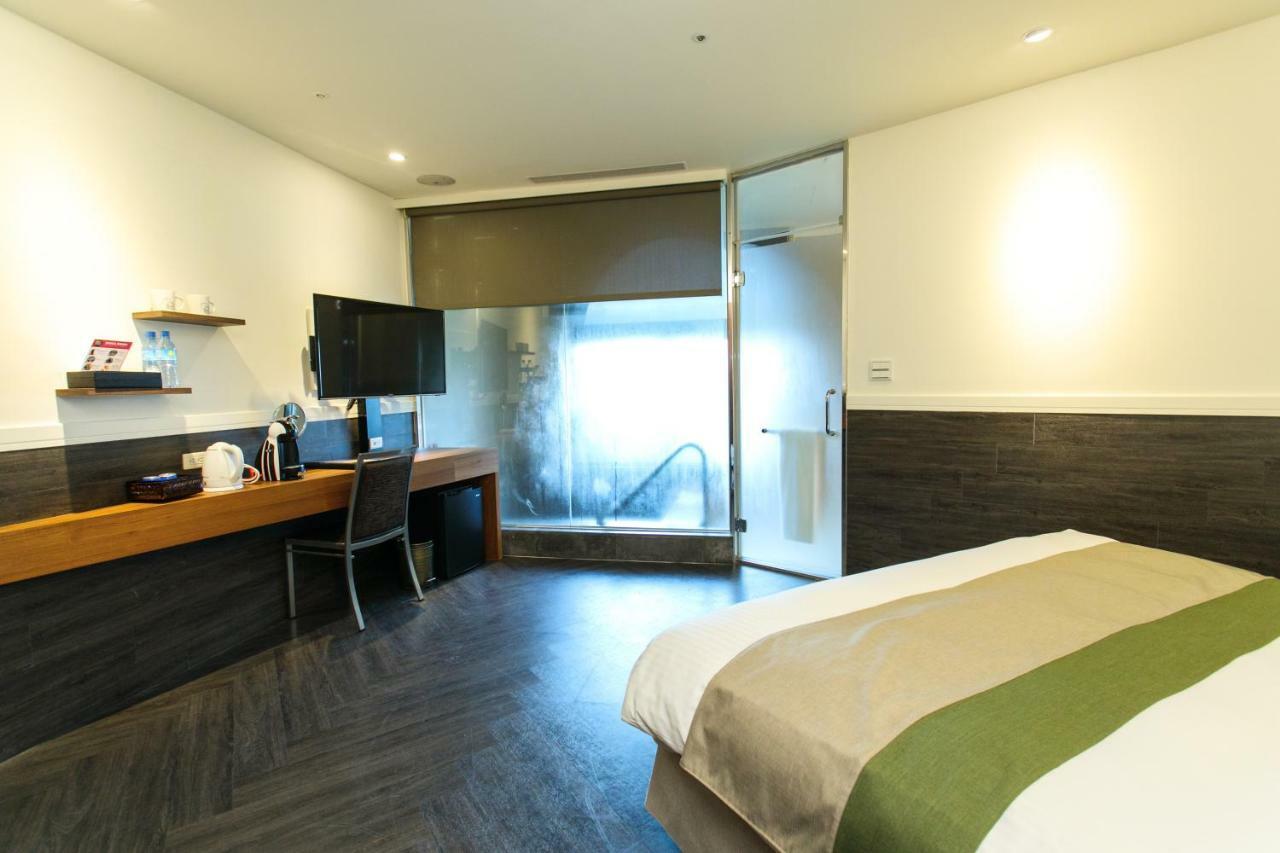 หยางหมิง ซานเทียนไล้ รีสอร์ต แอนด์ สปา Hotel จินซาน ภายนอก รูปภาพ